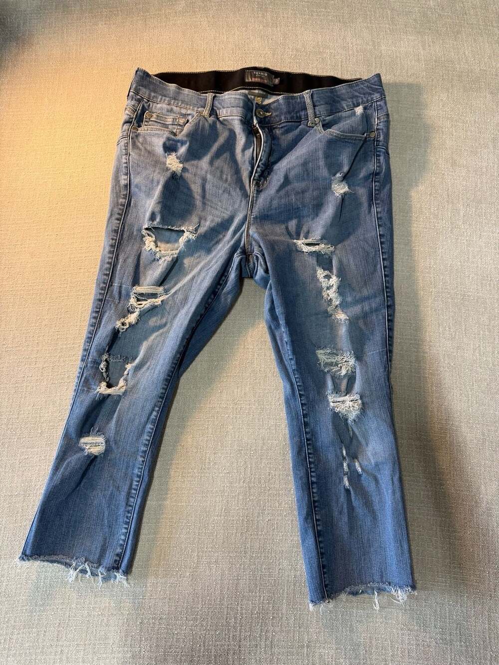 Torrid Bombshell Skinny Distressed Jeans 20R